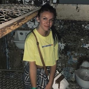 Meet your Posher, Hailey